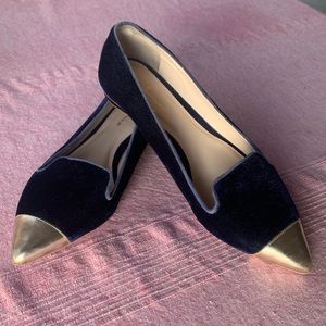 Size 9 Velvet Gold Pointy-toe shoes